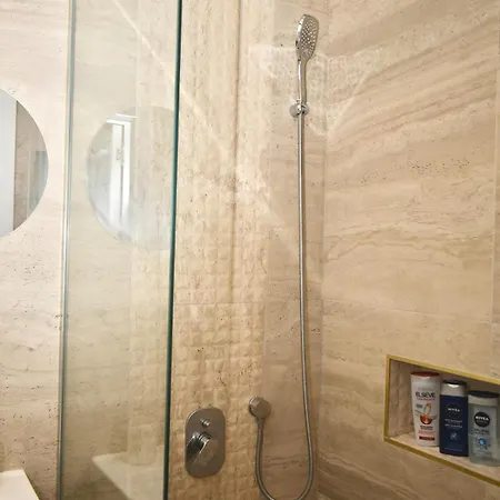 Ramonda - Center Dorcol - With Free Parking Apartman *