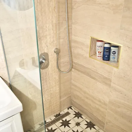 Apartment Ramonda - Center Dorcol - With Free Parking *