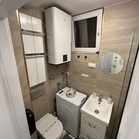 Apartment Ramonda - Center Dorcol - With Free Parking *