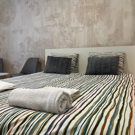 Ramonda - Center Dorcol - With Free Parking Apartment